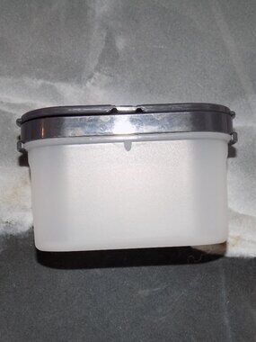 Tupperware Modular Mates Spice Container W/Black Lid USA #1843/1845A